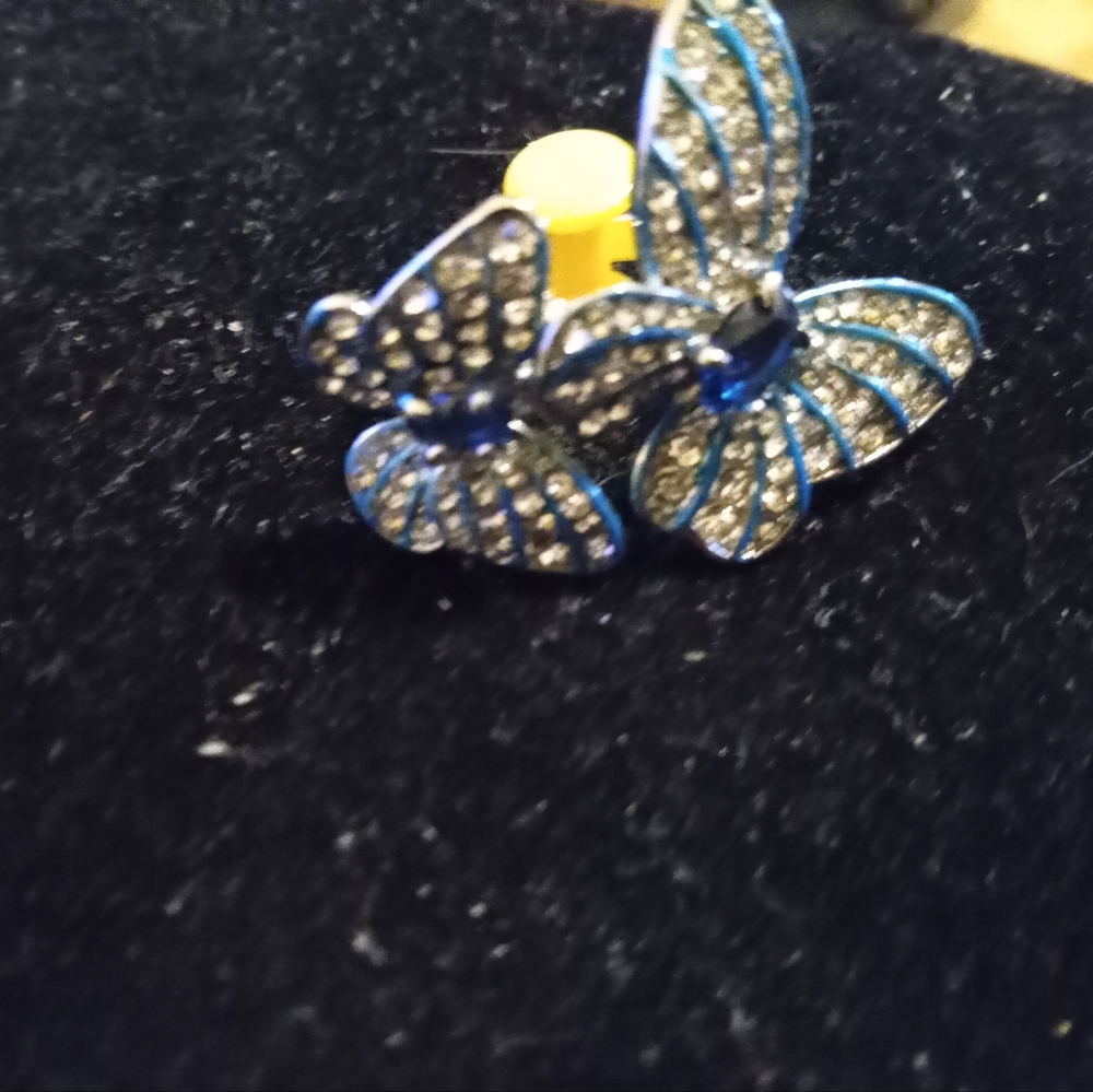 Jewelry - Picture 6 of 8